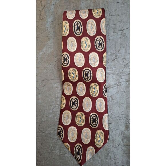 VINTAGE OSCAR DE LA RENTA COUTURE 100% SILK MEDALLION MEN'S BUSINESS WORK TIE - Picture 1 of 3